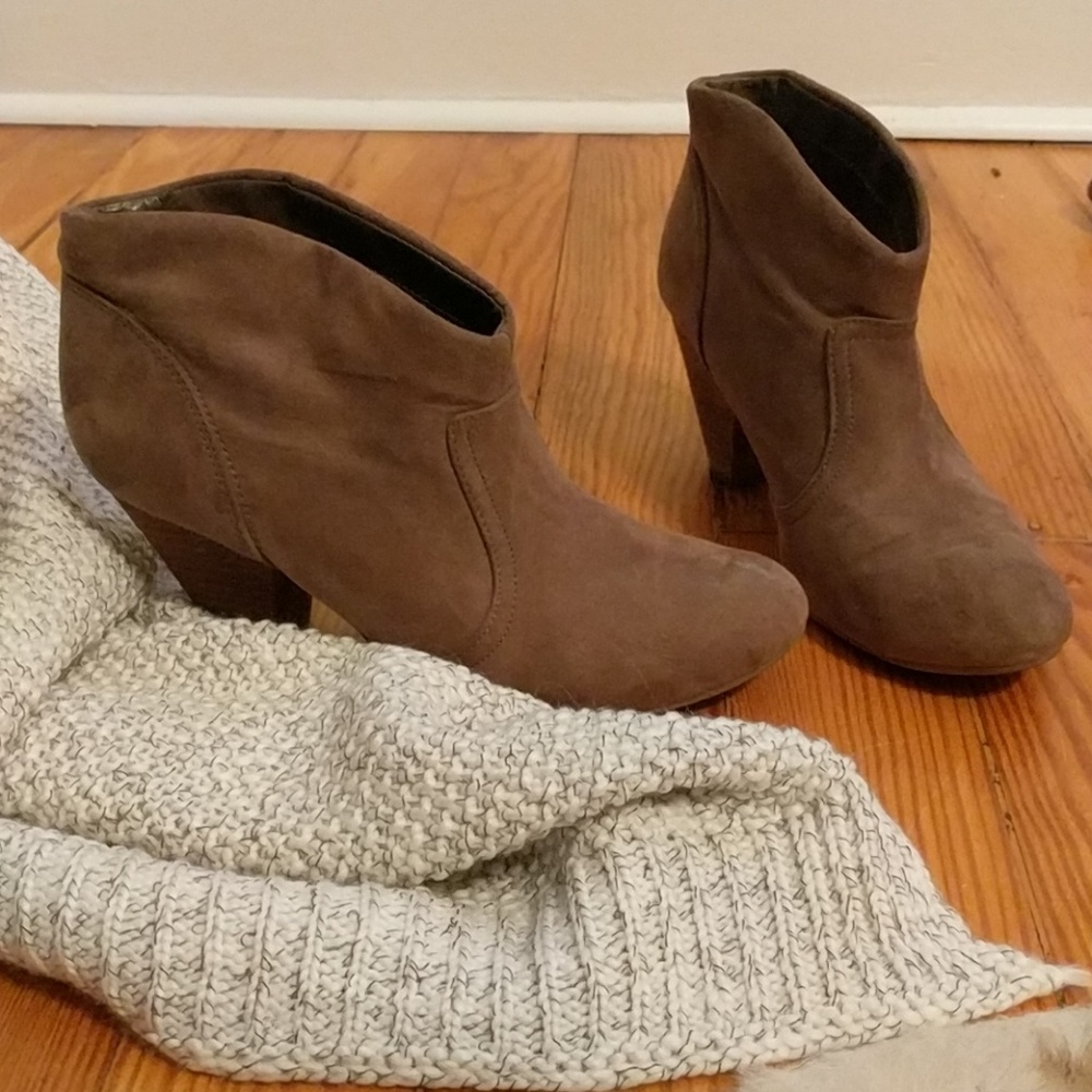 Suede Tan Booties size 8.5